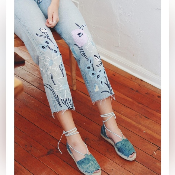 Bliss and Mischief Repurposed Embroidered Levi’s Jeans - Picture 3 of 16